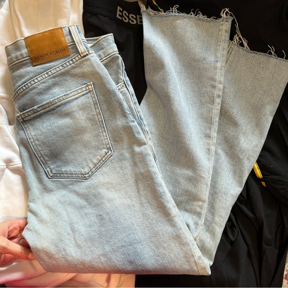 Denim forum - 
The Arlo Hi-Rise Straight Jean size 27 - Picture 6 of 7